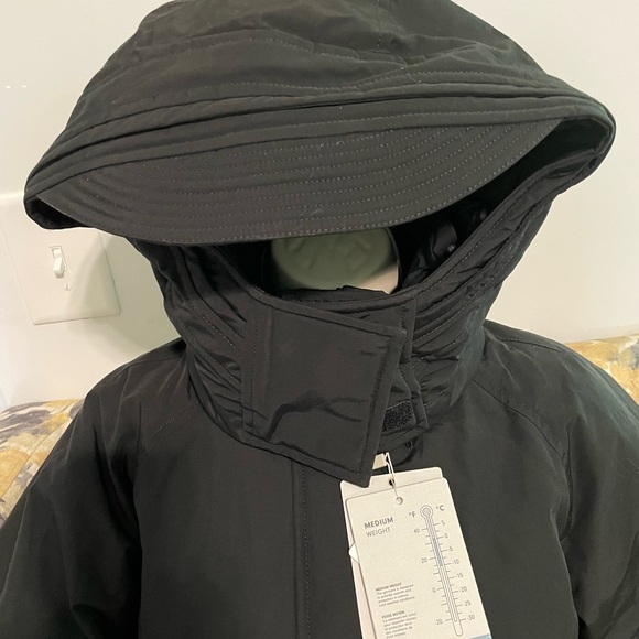 Woolrich Jackets & Blazers - WOOLRICH HOODED PARKA, MED.